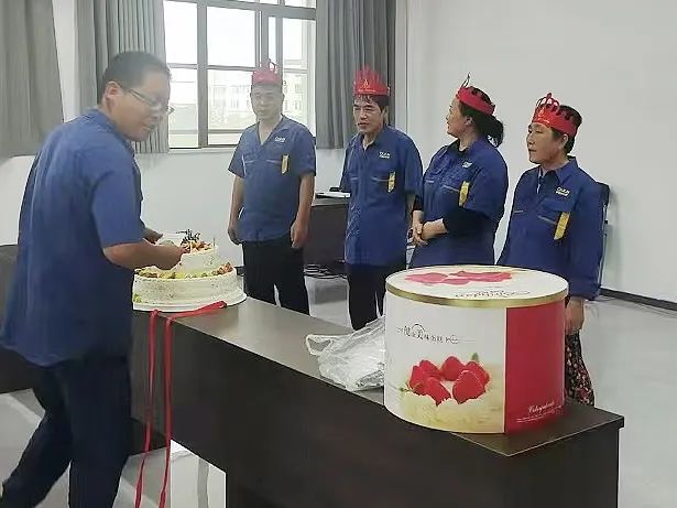安徽雄獅新材料科技有限公司8月總結(jié)暨9月啟動(dòng)大會(huì)順利召開(kāi)